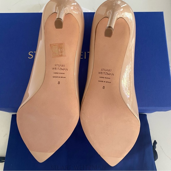 👠👠👠Stuart Weitzman gorgeous neutral colored patent pump! - Picture 2 of 5